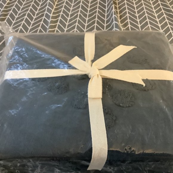 NWT- F/Queen Geo Tufted Duvet - Picture 4 of 6